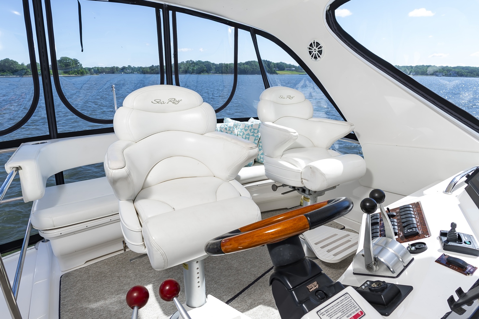 Sea Ray-560 Sedan Bridge 2002-4 Frogs Edgewater-Maryland-United States-58SeaRay560_018-6141711 | Thumbnail