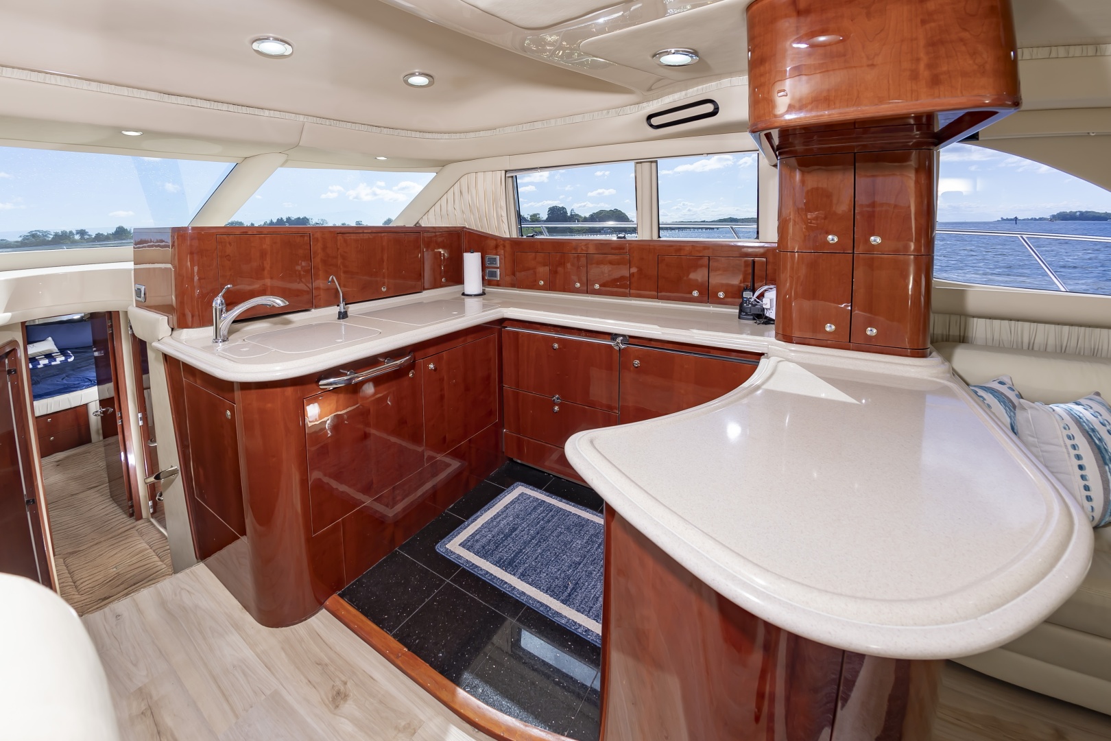 Sea Ray-560 Sedan Bridge 2002-4 Frogs Edgewater-Maryland-United States-58SeaRay560_030-6141723 | Thumbnail