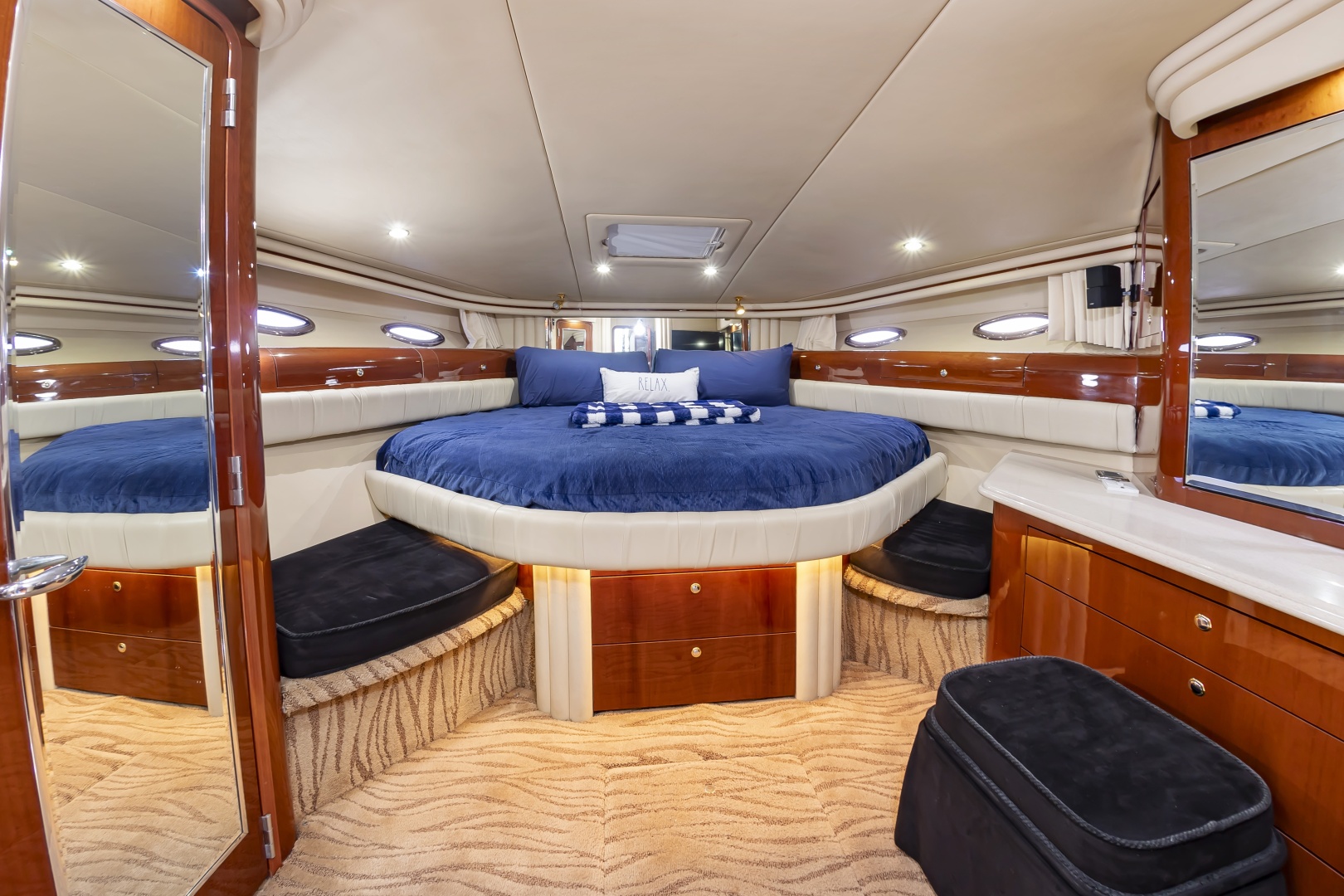 Sea Ray-560 Sedan Bridge 2002-4 Frogs Edgewater-Maryland-United States-58SeaRay560_037-6141730 | Thumbnail