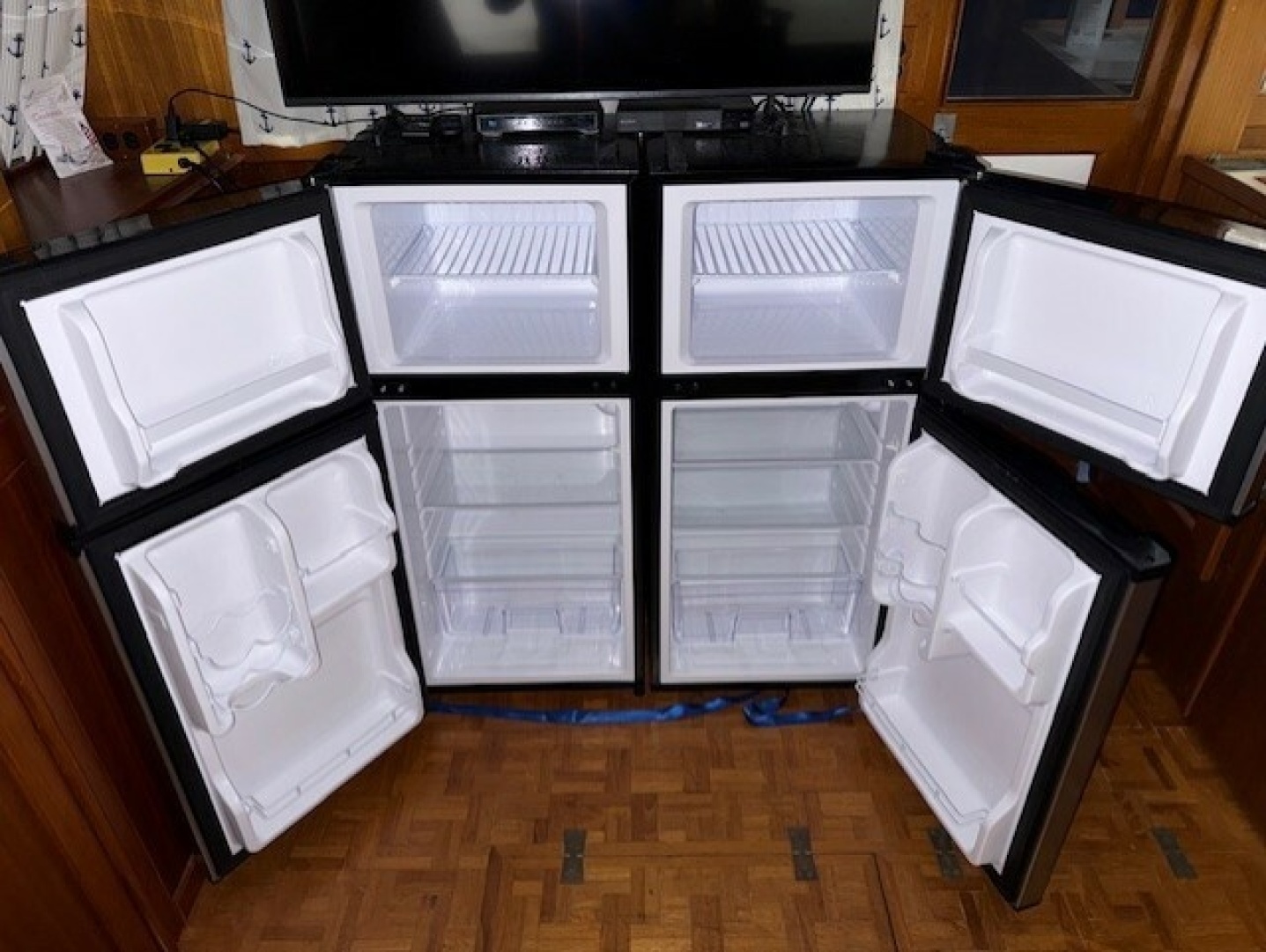 Grand Banks-Classic 1990-Spring House Branford-Connecticut-United States-refrigerators-6002446 | Thumbnail
