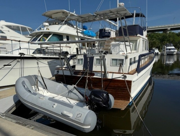 Grand Banks-Classic 1990-Spring House Branford-Connecticut-United States-Dinghy on davits-6002450