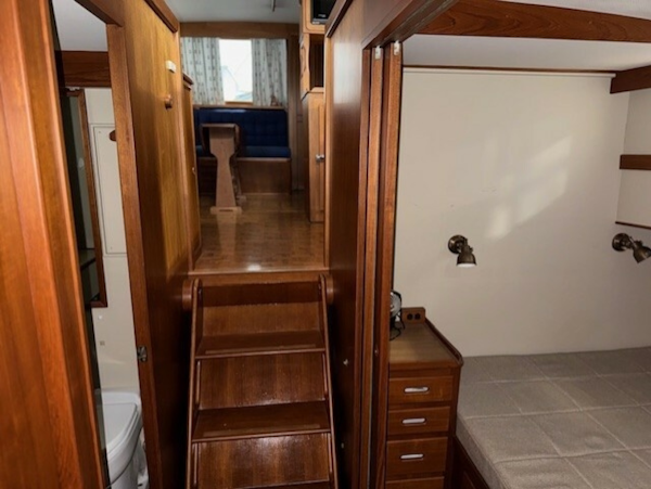 Grand Banks-Classic 1990-Spring House Branford-Connecticut-United States-Mid cabin-6002417