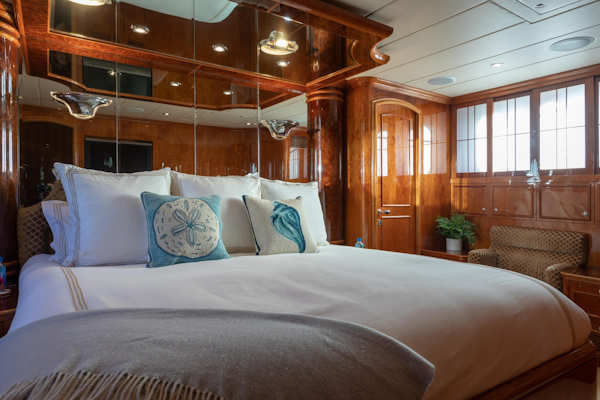 Horizon-Elegance 82 2007-RAYS Palm Beach-Florida-United States-Master Cabin-6019903