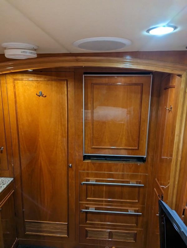 Horizon-Elegance 82 2007-RAYS Palm Beach-Florida-United States-Crew Cabin Additional Refrigeration-6225618