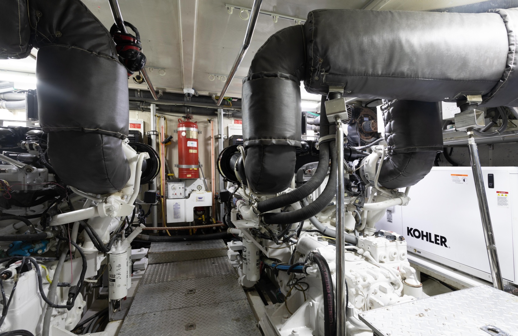 Horizon-Elegance 82 2007-RAYS Palm Beach-Florida-United States-Engine Room-6019926 | Thumbnail