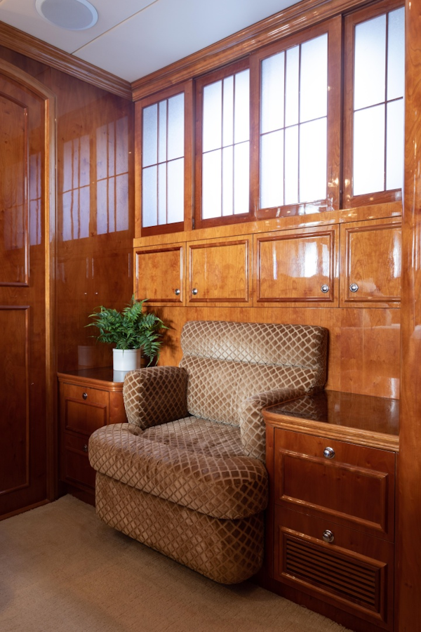 Horizon-Elegance 82 2007-RAYS Palm Beach-Florida-United States-Master Cabin Portside Seat-6019907