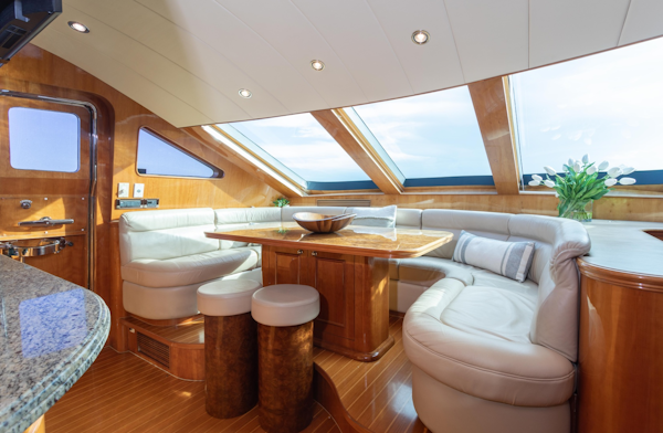 Horizon-Elegance 82 2007-RAYS Palm Beach-Florida-United States-Galley Dining-6019898