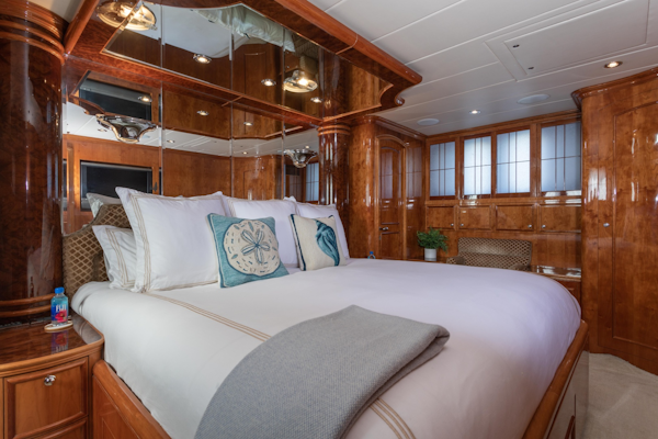 Horizon-Elegance 82 2007-RAYS Palm Beach-Florida-United States-Master Cabin-6019905
