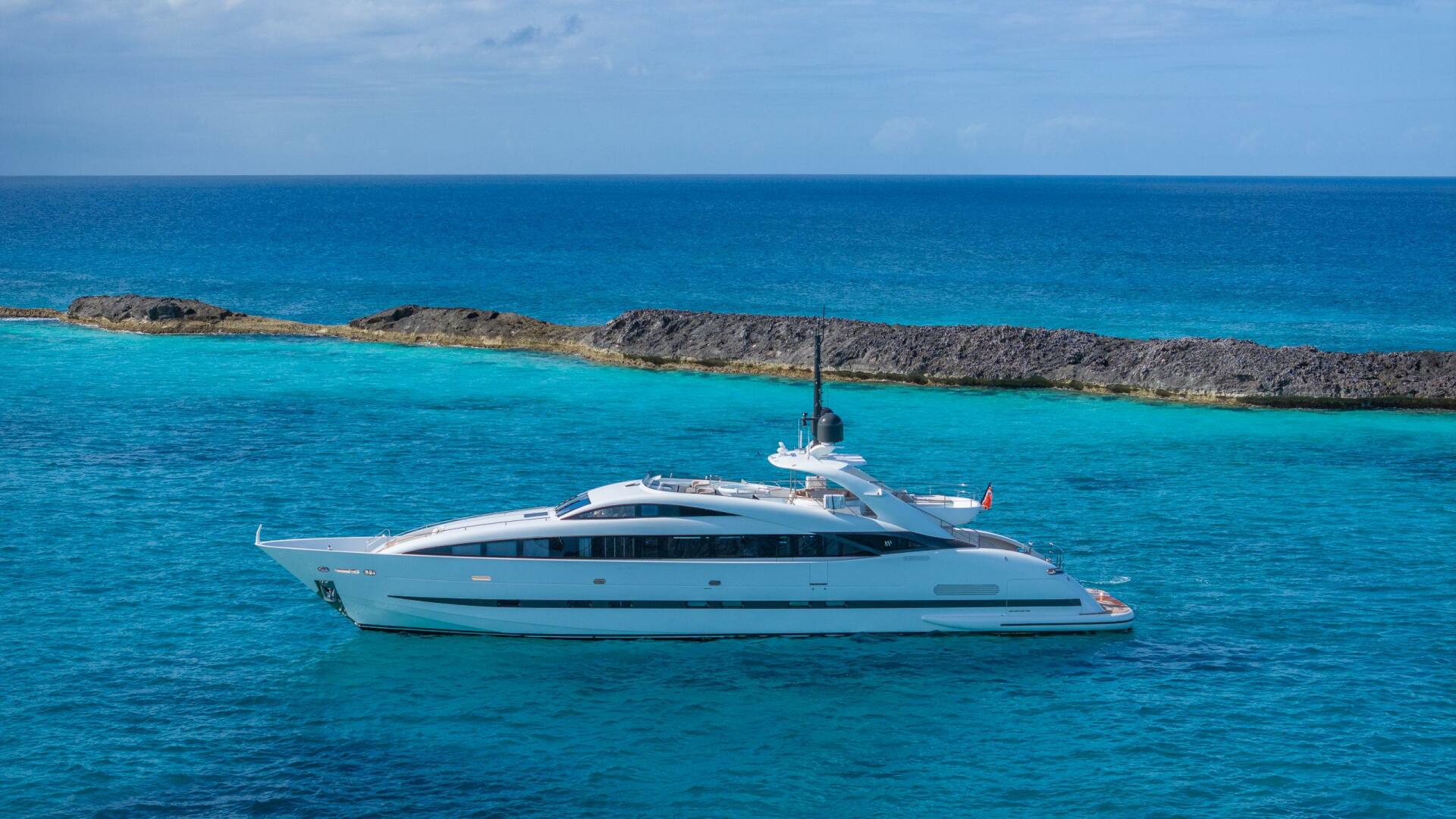 ISA-120 Sport 2017-BACK 9 AND A HALF Fort Lauderdale-Florida-United States-At Anchor -5995416 | Thumbnail