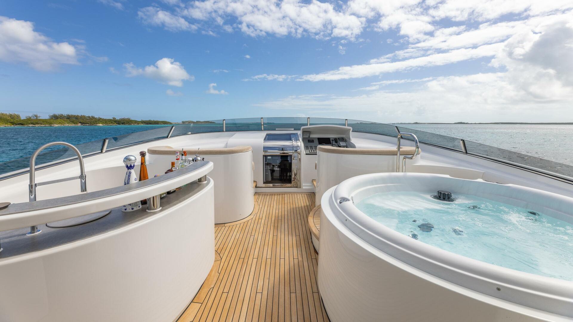 ISA-120 Sport 2017-BACK 9 AND A HALF Fort Lauderdale-Florida-United States-Sundeck Hot Tub Looking Forward -5995400 | Thumbnail