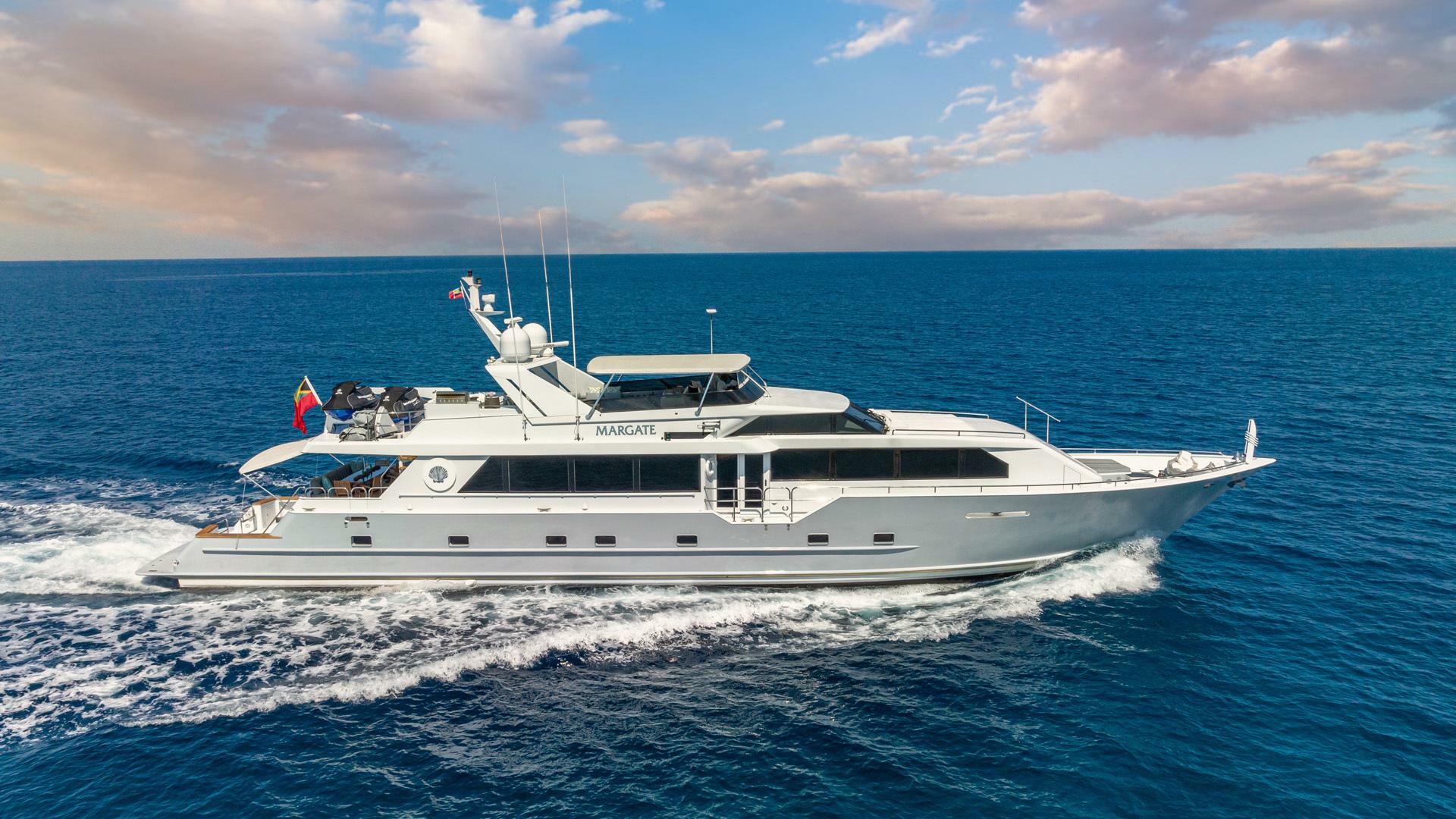 Broward-Raised Pilothouse 1997-Margate Bahamas-5997195 | Thumbnail
