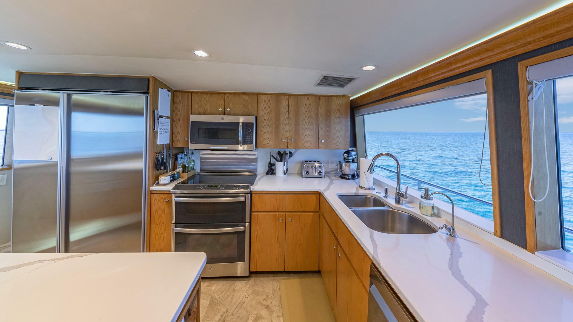 Broward-Raised Pilothouse 1997-Margate Bahamas-5997237 | Thumbnail