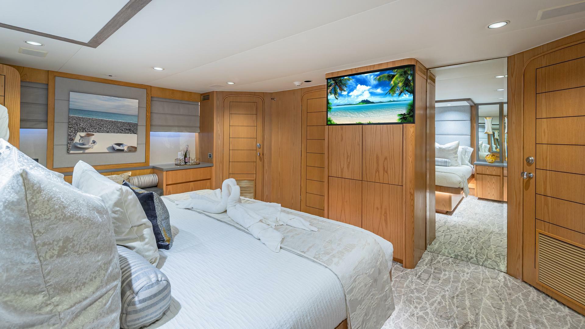 Broward-Raised Pilothouse 1997-Margate Bahamas-5997269 | Thumbnail