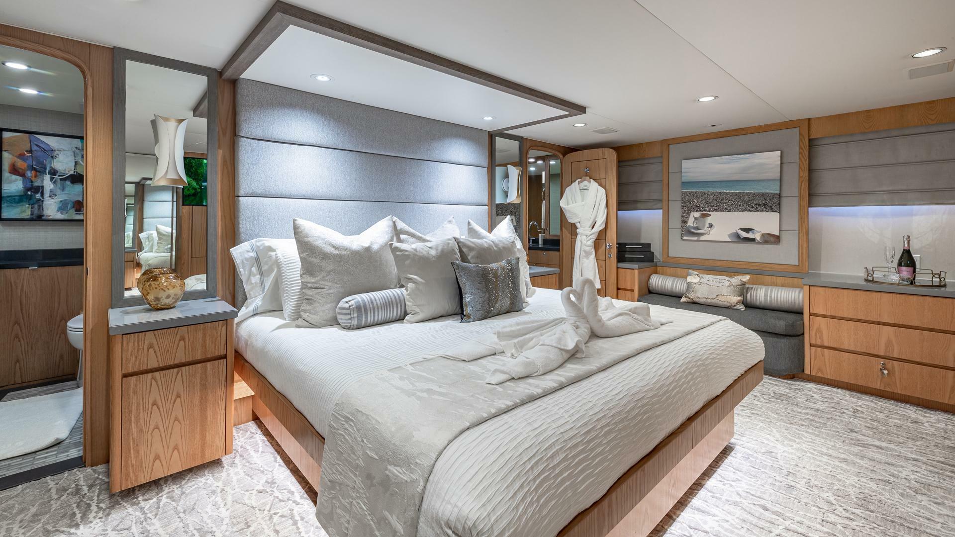 Broward-Raised Pilothouse 1997-Margate Bahamas-5997226 | Thumbnail