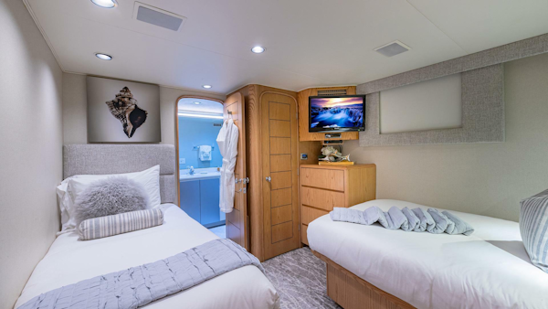 Broward-Raised Pilothouse 1997-Margate Bahamas-5997274