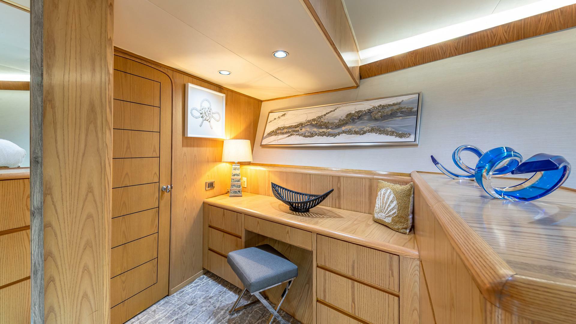 Broward-Raised Pilothouse 1997-Margate Bahamas-5997220 | Thumbnail