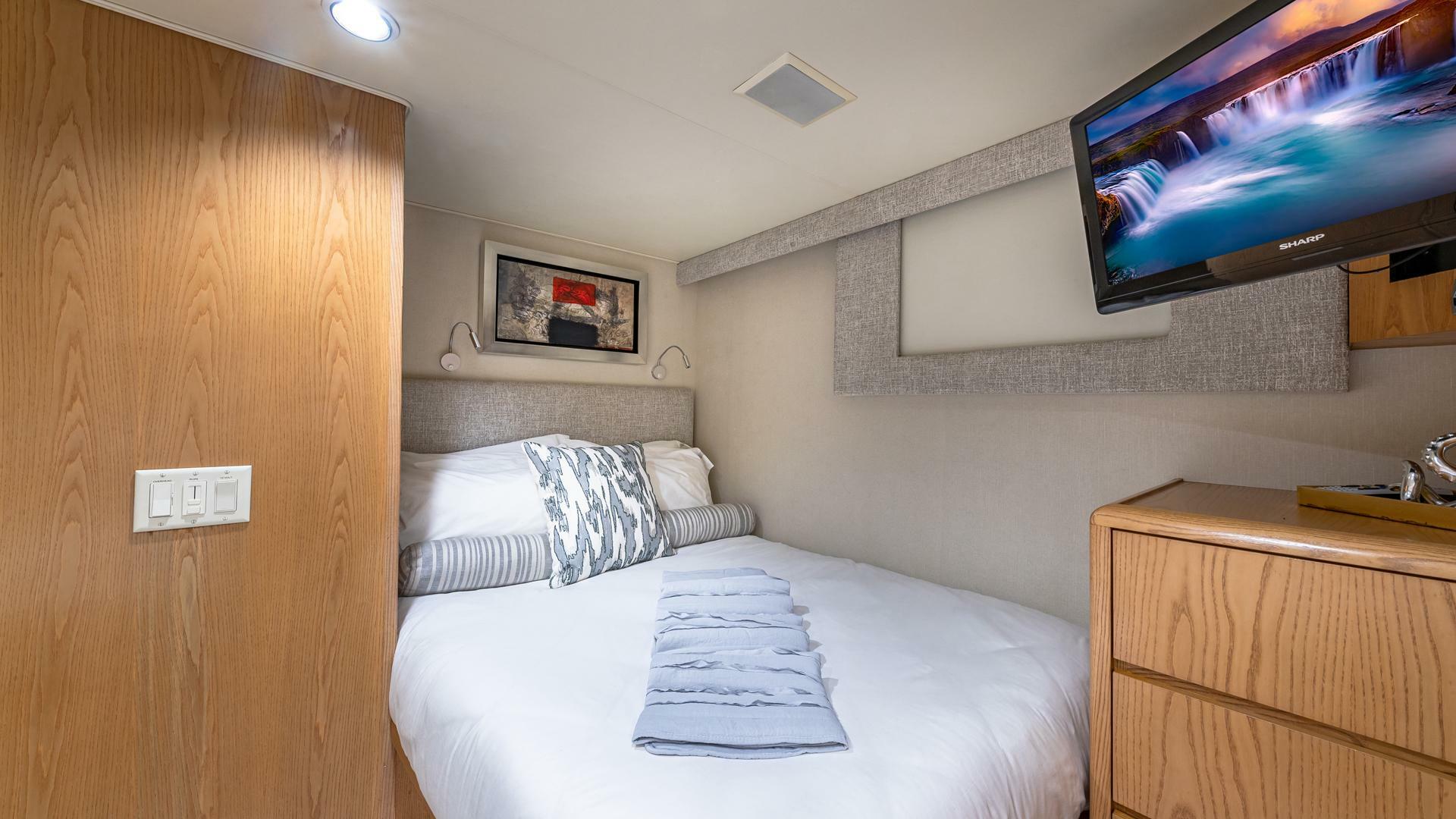 Broward-Raised Pilothouse 1997-Margate Bahamas-5997232 | Thumbnail