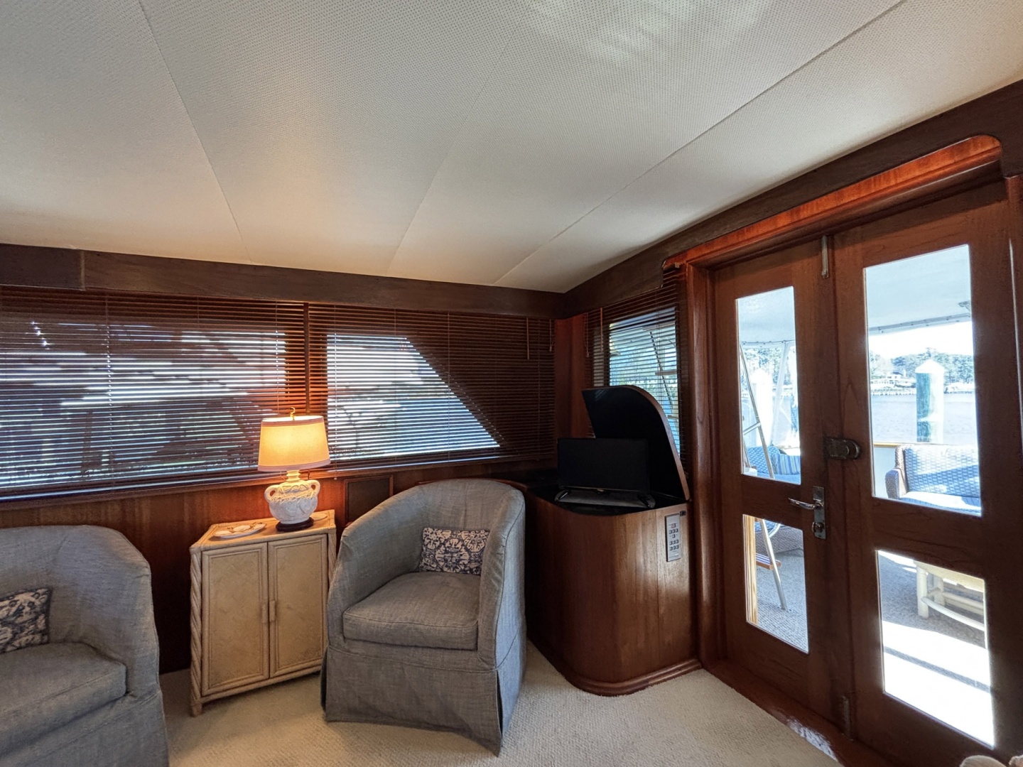 Hatteras-Motor Yacht 1979-Miles Away Virginia Beach-Virginia-United States-5998545 | Thumbnail