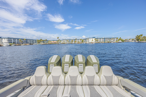 Midnight Express-52 Vitesse 2025 -Deerfield Beach-Florida-United States-6055387
