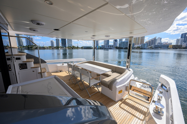 Azimut-Fly 78 2024-DT78 Aventura-Florida-United States-Azimut 78  DT78  Aft Deck-6001806