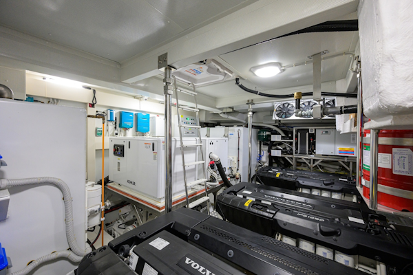Azimut-Fly 78 2024-DT78 Aventura-Florida-United States-Azimut 78  DT78  Engine Room-6001842