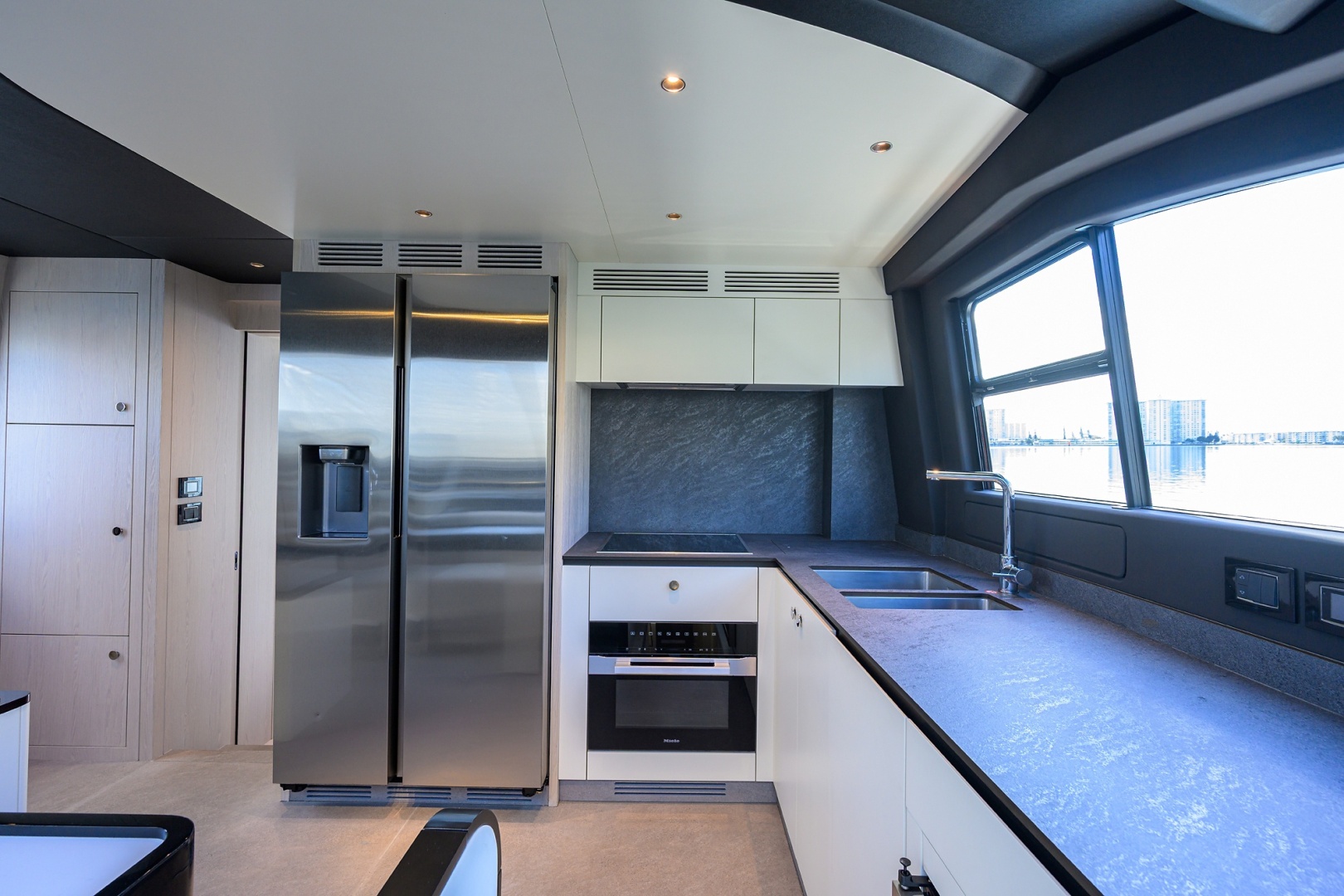 Azimut-Fly 78 2024-DT78 Aventura-Florida-United States-Azimut 78  DT78  Dinette -6001890 | Thumbnail