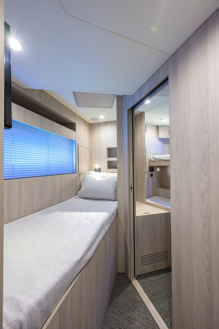 Azimut-Fly 78 2024-DT78 Aventura-Florida-United States-Azimut 78  DT78  Guest Stateroom-6001828 | Thumbnail