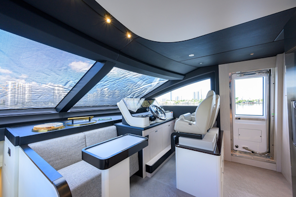 Azimut-Fly 78 2024-DT78 Aventura-Florida-United States-Azimut 78  DT78  Helm-6001912