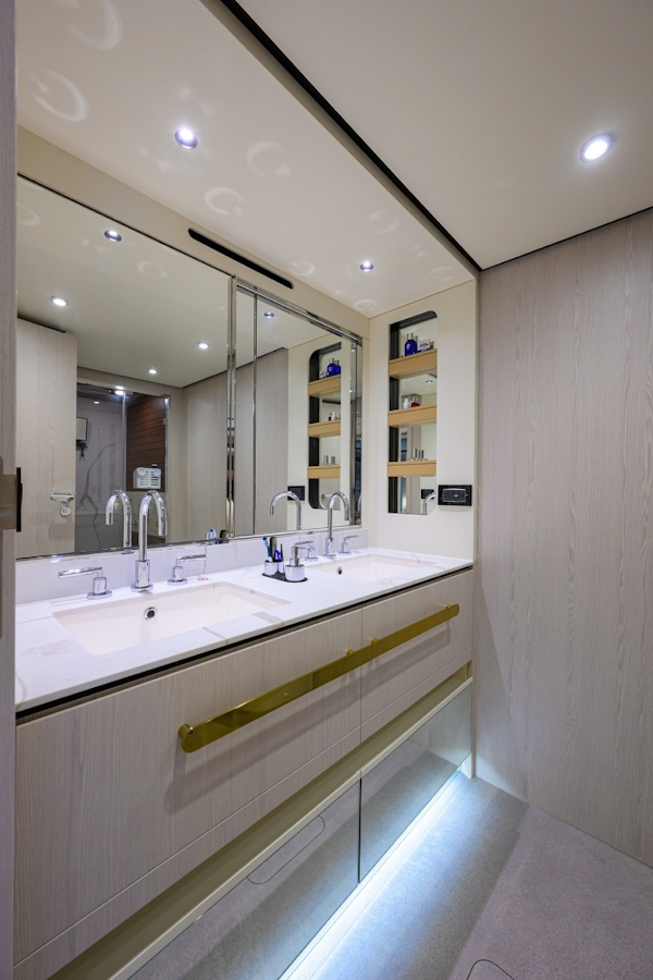 Azimut-Fly 78 2024-DT78 Aventura-Florida-United States-Azimut 78  DT78  Guest Head-6001905