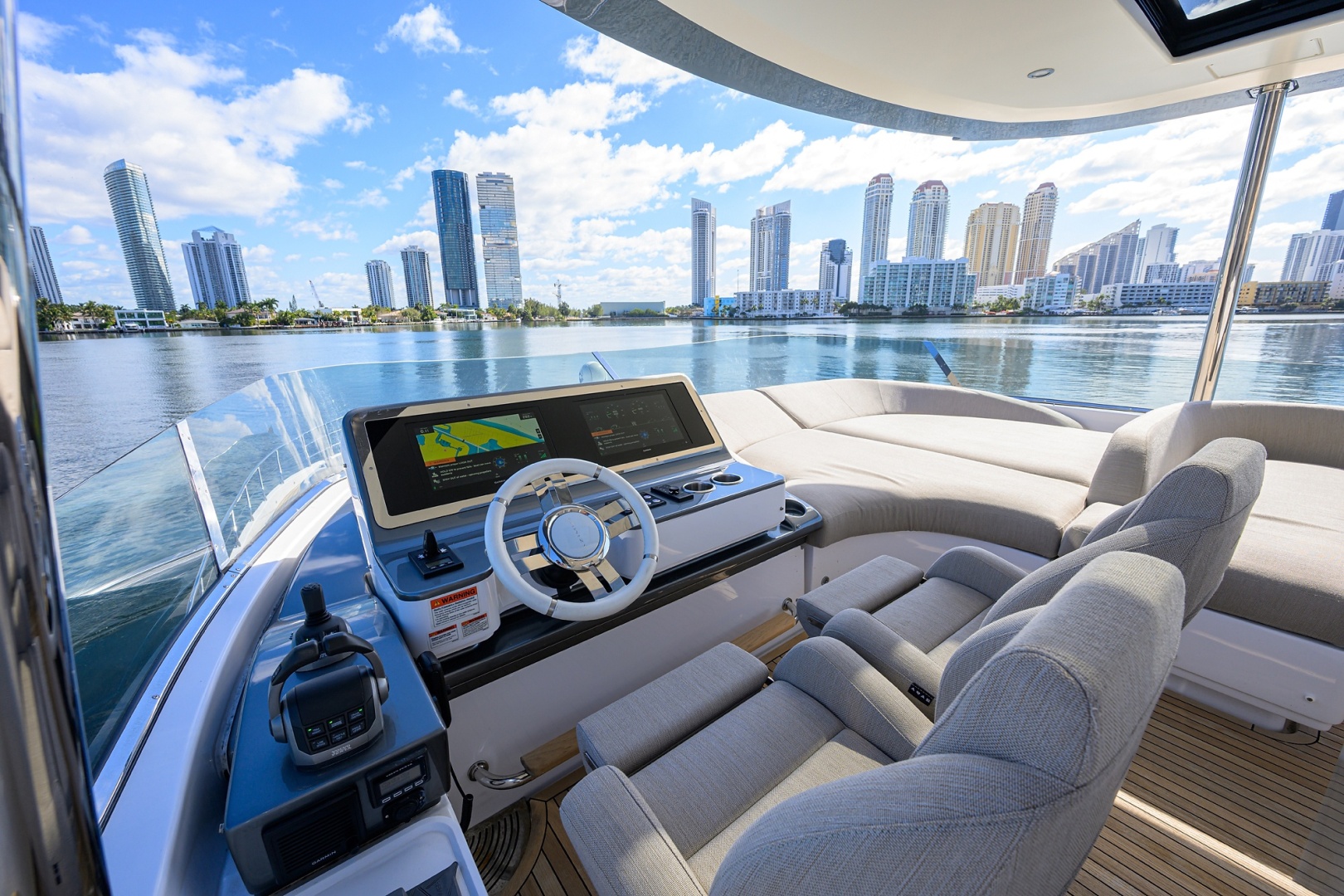 Azimut-Fly 78 2024-DT78 Aventura-Florida-United States-Azimut 78  DT78  Flybridge Helm-6001878 | Thumbnail