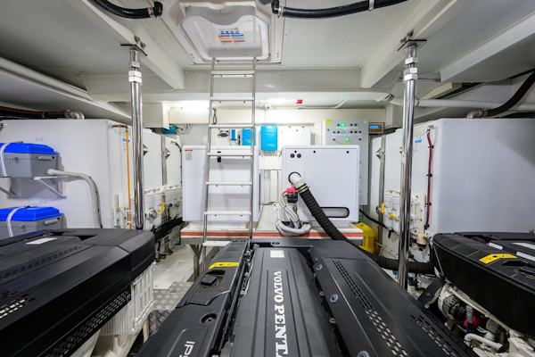 Azimut-Fly 78 2024-DT78 Aventura-Florida-United States-Azimut 78  DT78  Engine Room-6001846