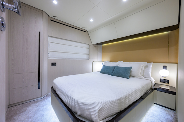 Azimut-Fly 78 2024-DT78 Aventura-Florida-United States-Azimut 78  DT78  Guest Stateroom-6001960