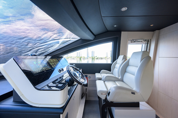 Azimut-Fly 78 2024-DT78 Aventura-Florida-United States-Azimut 78  DT78  Helm-6001914