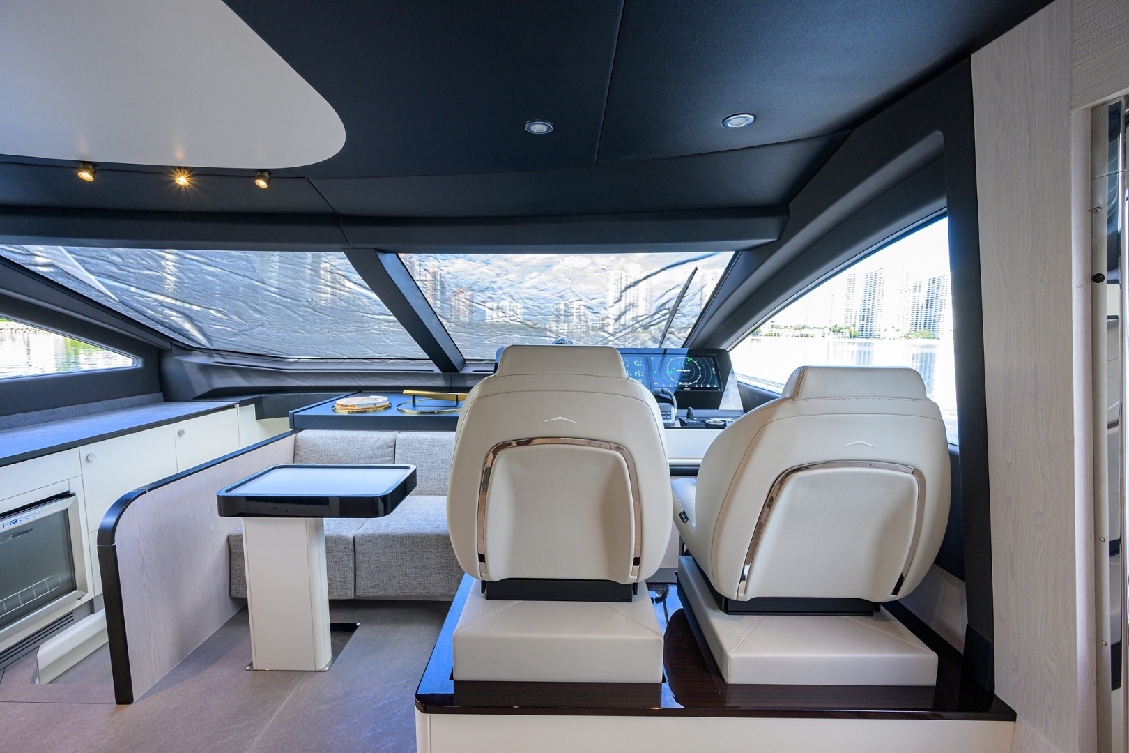 Azimut-Fly 78 2024-DT78 Aventura-Florida-United States-Azimut 78  DT78  Helm-6001911 | Thumbnail