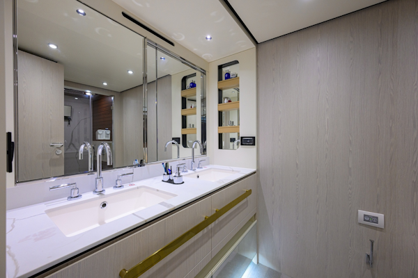 Azimut-Fly 78 2024-DT78 Aventura-Florida-United States-Azimut 78  DT78  Master Head-6001906