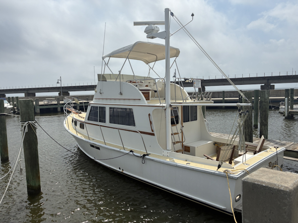Duffy-35 Flybridge 1989-Kreweboat Bay St. Louis-Mississippi-United States-1989 Duffy 35 Flybridge  Port profile-6009668