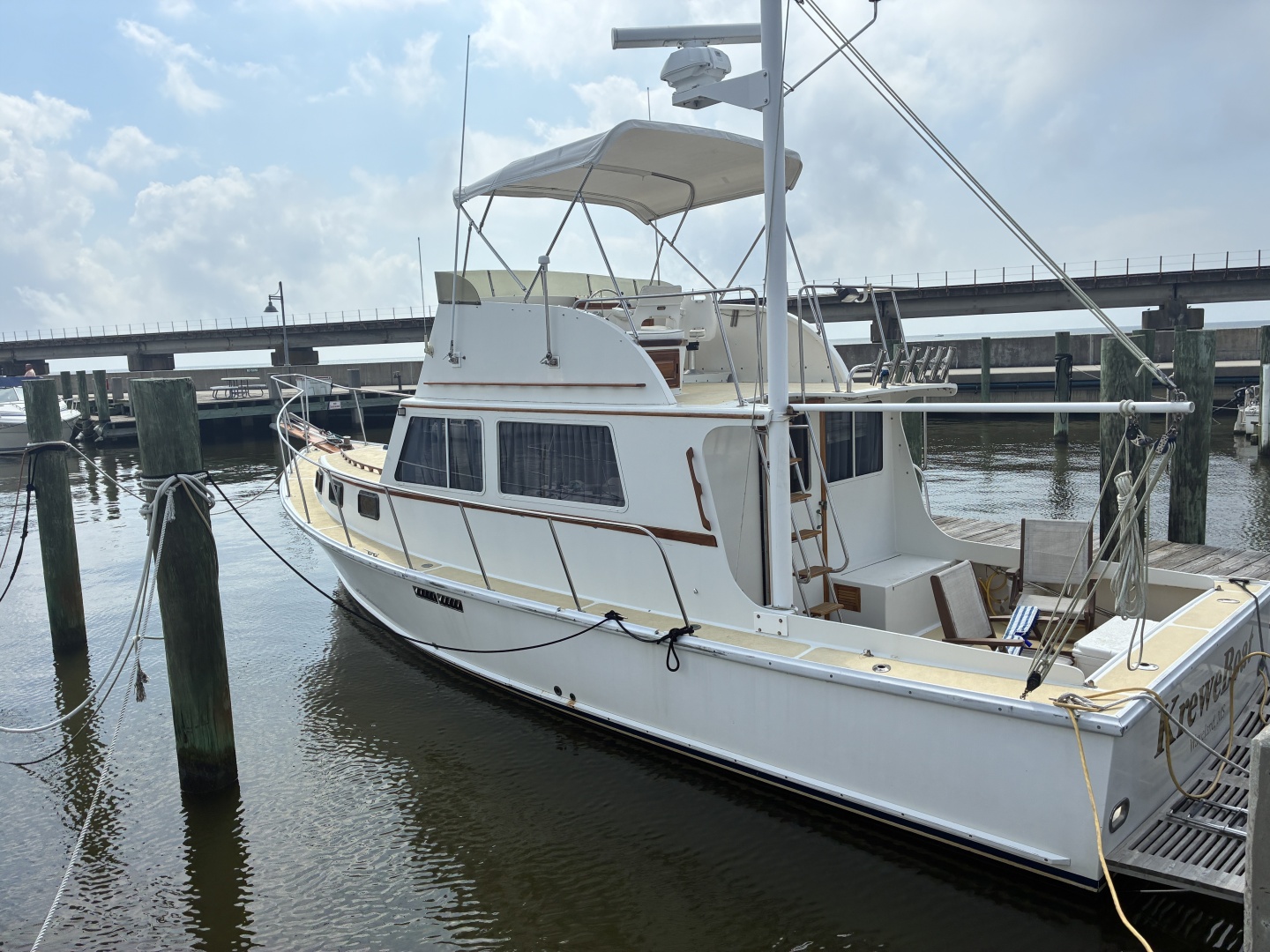 Duffy-35 Flybridge 1989-Kreweboat Bay St. Louis-Mississippi-United States-1989 Duffy 35 Flybridge  Portside-6009556 | Thumbnail