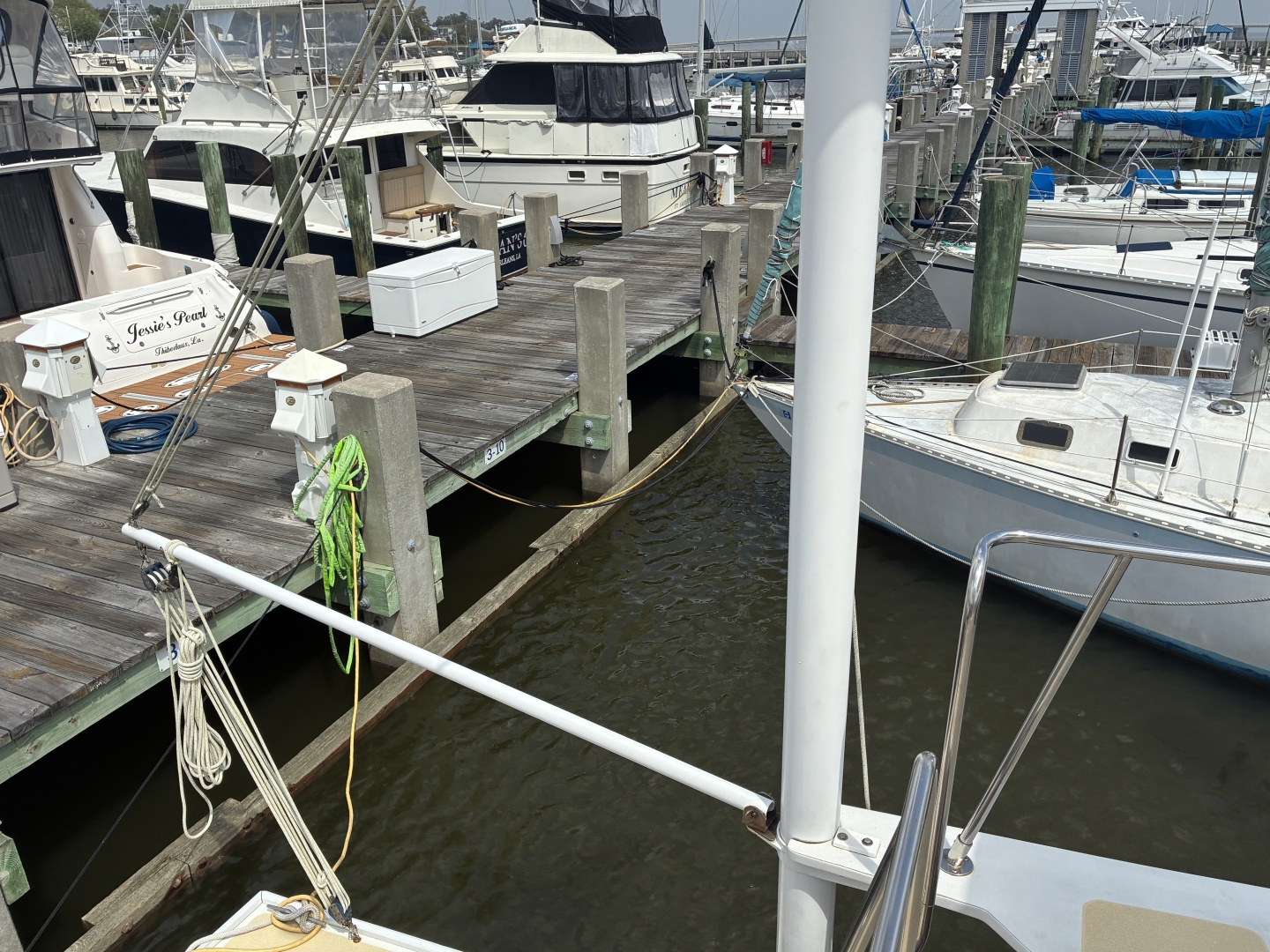 Duffy-35 Flybridge 1989-Kreweboat Bay St. Louis-Mississippi-United States-1989 Duffy 35 Flybridge  Lifting-6009627 | Thumbnail
