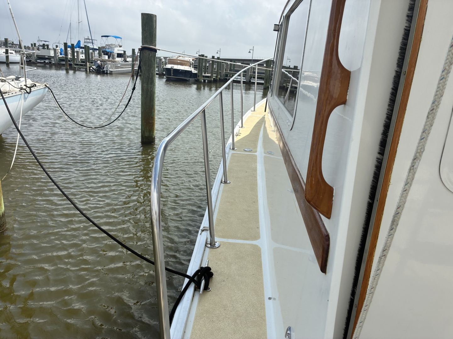 Duffy-35 Flybridge 1989-Kreweboat Bay St. Louis-Mississippi-United States-1989 Duffy 35 Flybridge  Port Side DE-6009588 | Thumbnail