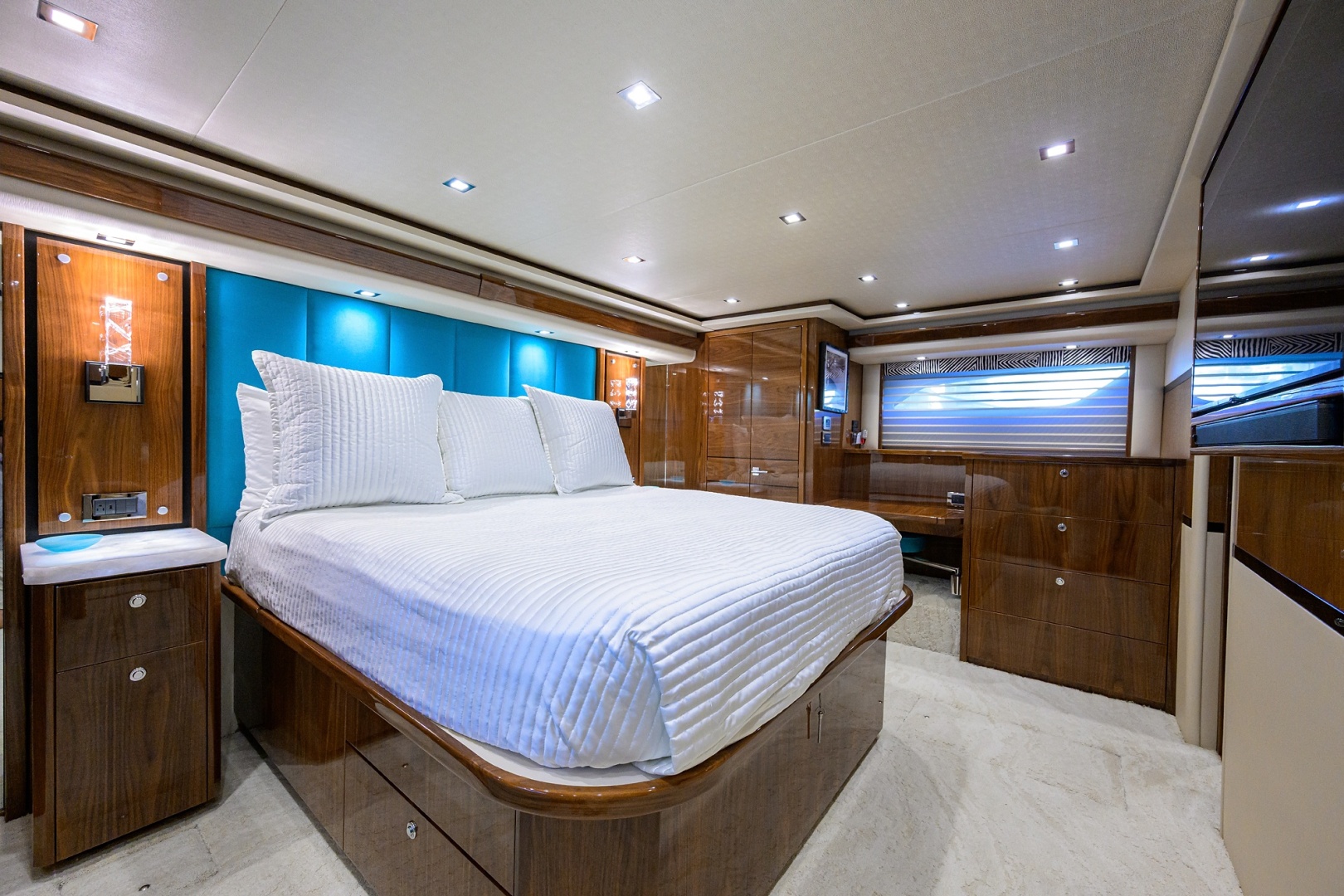 Viking-80 Skybridge 2023-MERCEDES Cabo San Lucas-Mexico-Viking 80 MERCEDES  Master Stateroom-6008686 | Thumbnail