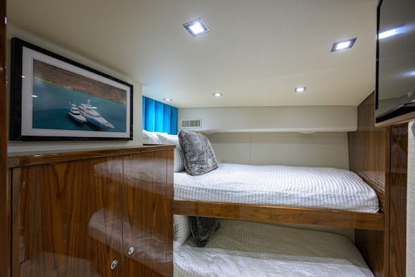 Viking-80 Skybridge 2023-MERCEDES Cabo San Lucas-Mexico-Viking 80 MERCEDES  Mid Starboard Guest Stateroom-6008697