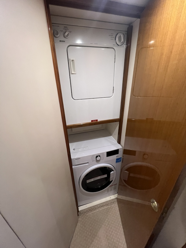 Viking-52 Convertible 2003-LET IT RAIN Bridgeport-Connecticut-United States-Viking 52 LET IT RAIN  Washer/Dryer-6046160