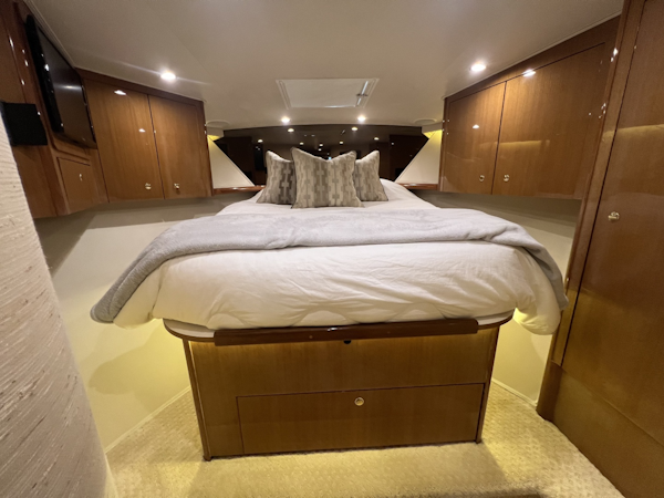 Viking-52 Convertible 2003-LET IT RAIN Bridgeport-Connecticut-United States-Viking 52 LET IT RAIN  VIP Stateroom-6047468