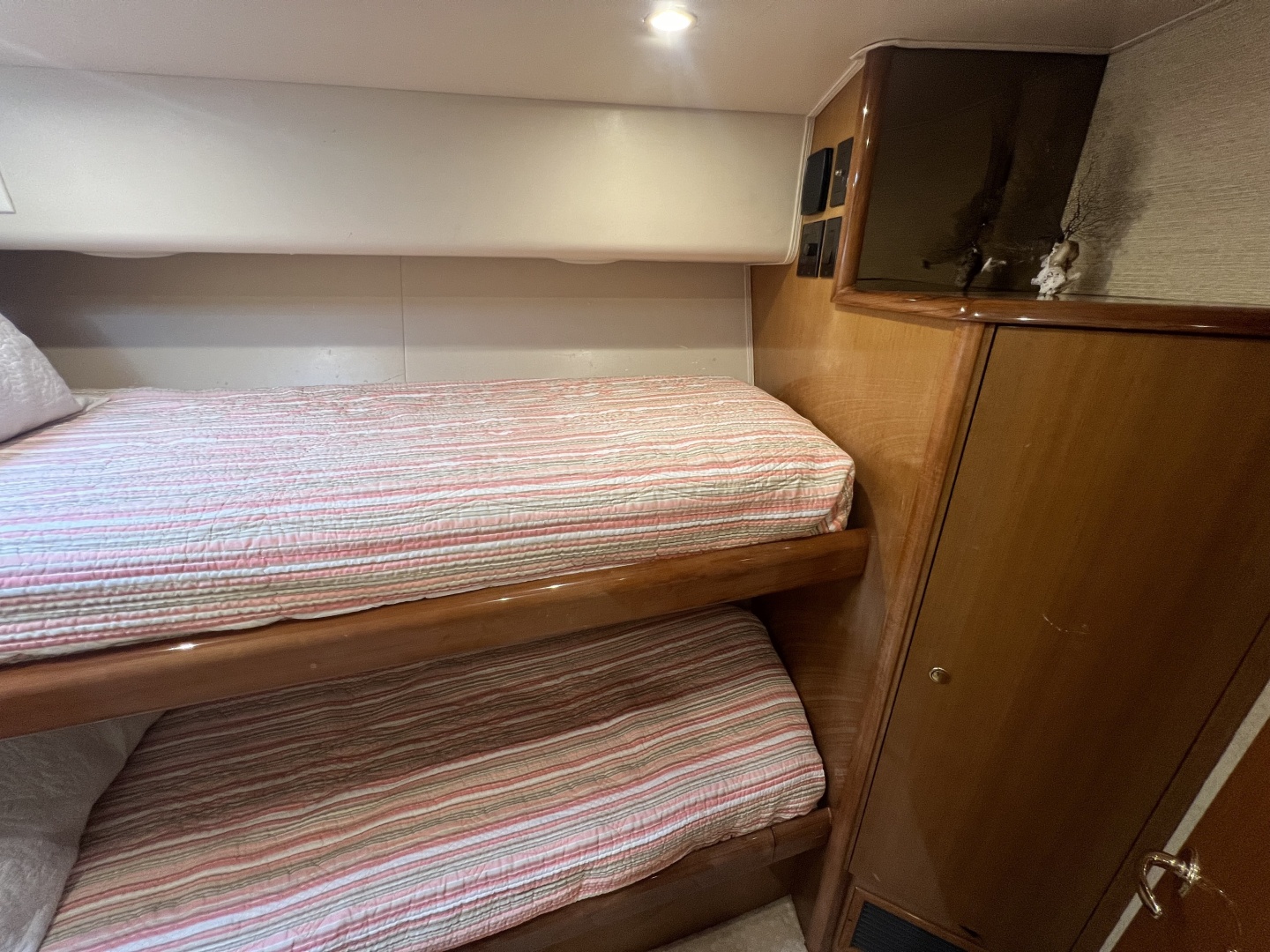 Viking-52 Convertible 2003-LET IT RAIN Bridgeport-Connecticut-United States-Viking 52 LET IT RAIN  Guest Twin Cabin-6046162 | Thumbnail