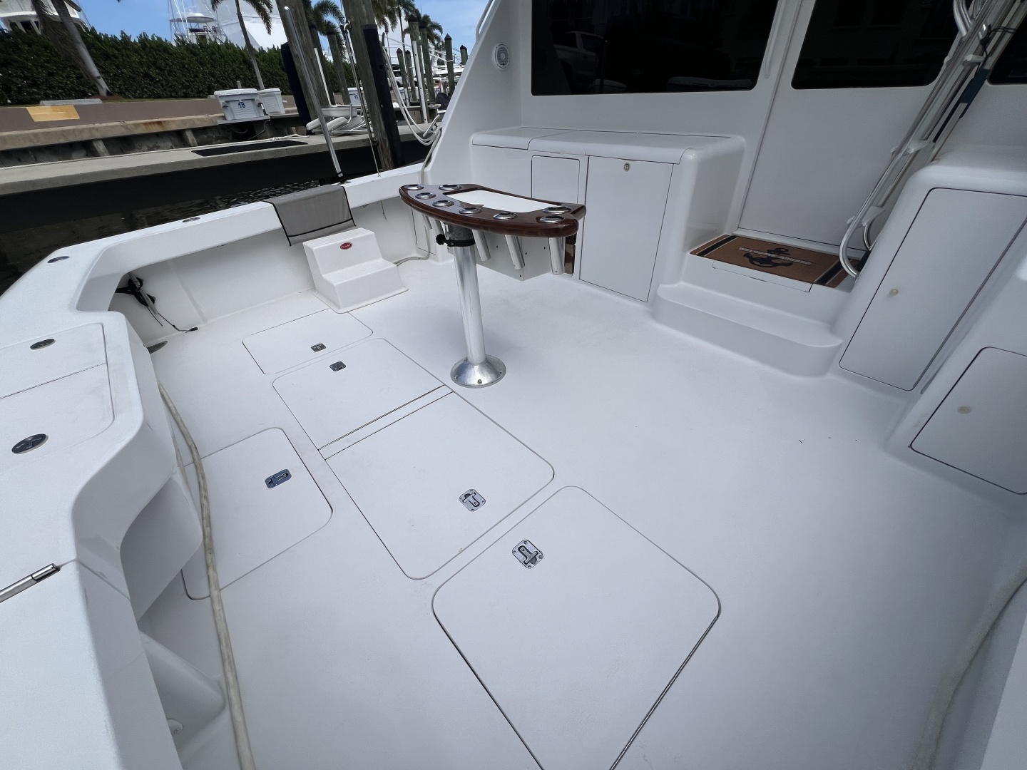 Viking-52 Convertible 2003-LET IT RAIN Bridgeport-Connecticut-United States-Viking 52 LET IT RAIN  Cockpit-6046055 | Thumbnail