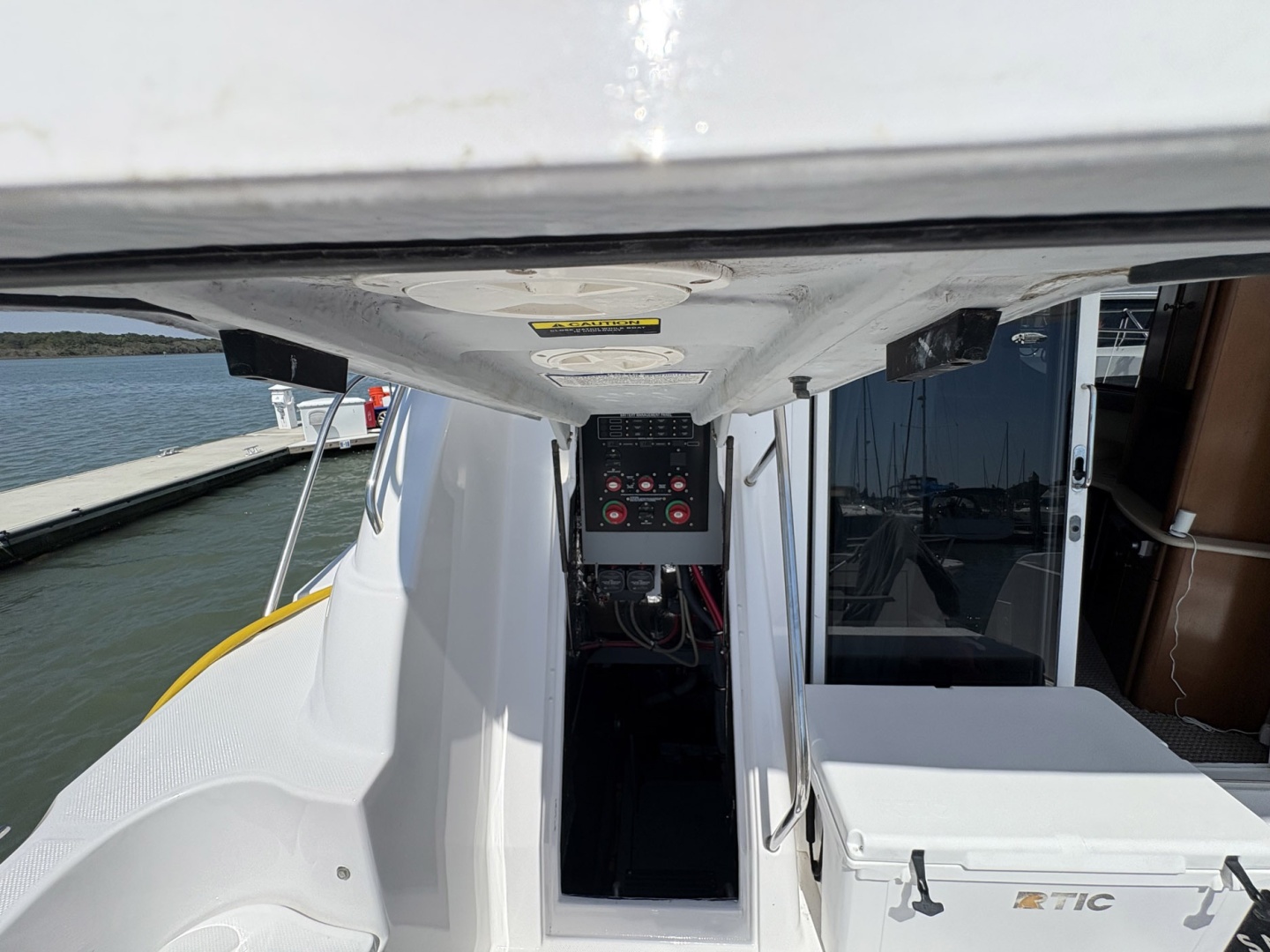 Meridian-411 Sedan 2005-Solitude Hilton Head-South Carolina-United States-6013091 | Thumbnail