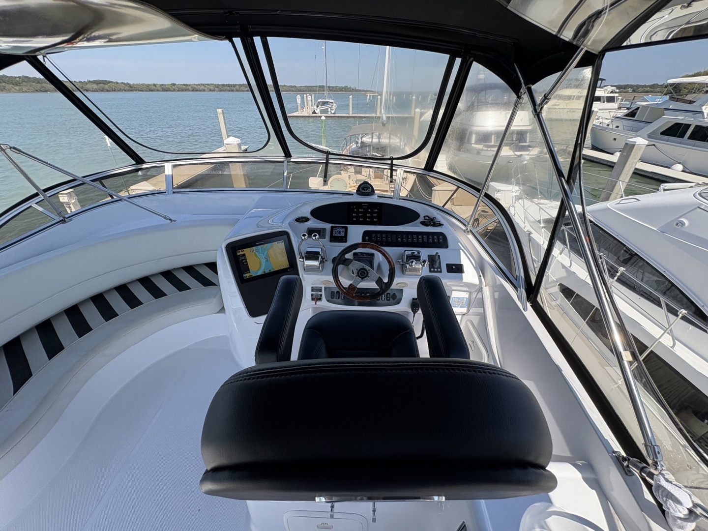 Meridian-411 Sedan 2005-Solitude Hilton Head-South Carolina-United States-6013069 | Thumbnail