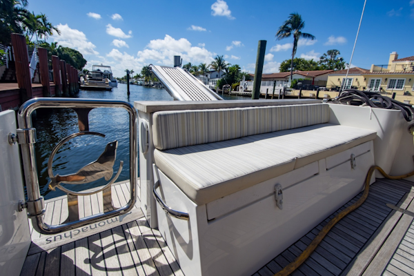 Monachus Issa-45 Issa 2019-45 Issa Fort Lauderdale-Florida-United States-6016795