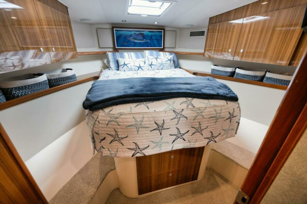Viking-42 Open 2015-GAMECHANGER Jupiter-Florida-United States-Viking 42 GAMECHANGER  Forward Stateroom-6019440