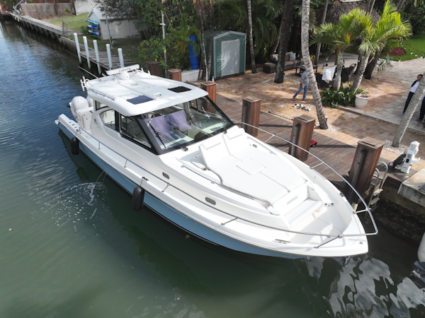 Pursuit 2024 -Miami-Florida-United States-6022471
